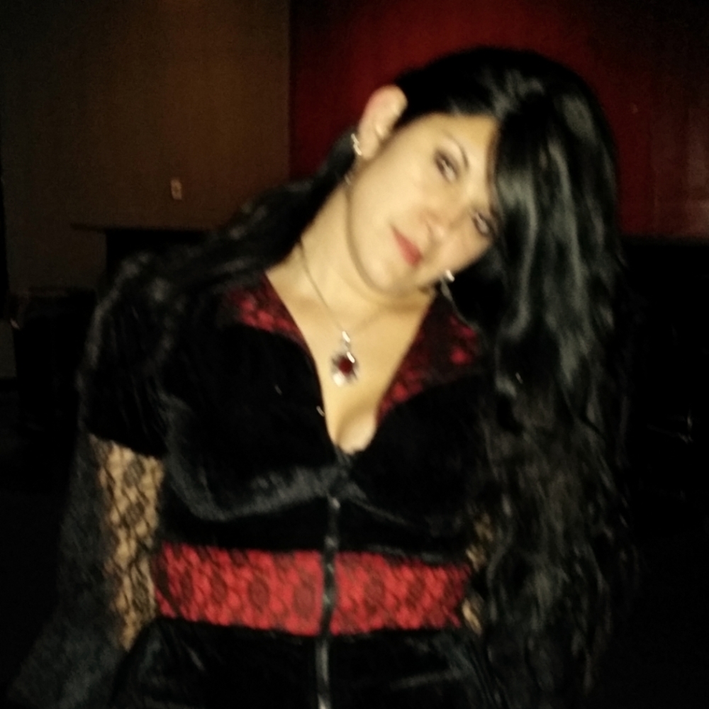 Meet your Posher, Alicia